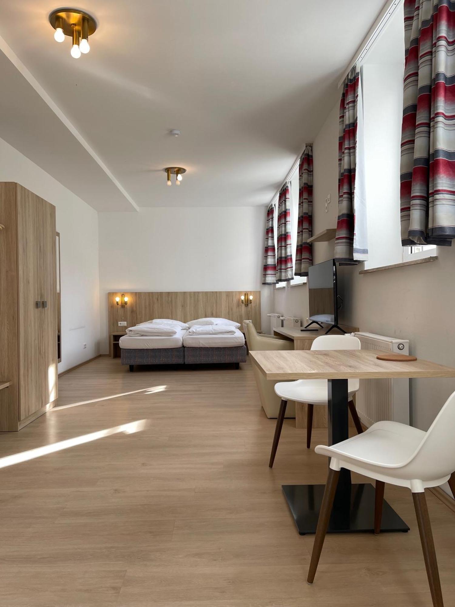 Hotel Am Roemerplatz Ulm Dış mekan fotoğraf